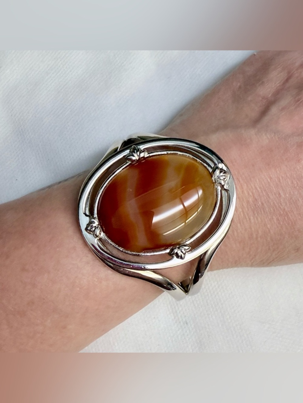 Handcrafted Banded Agate silver tone bracelet